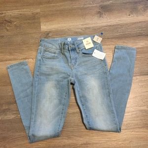 Women's So Jean jegging Light Blue NWT  Size 1